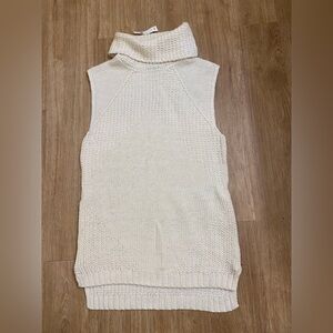 Banana Republic Off-White Sleeveless Turtleneck Sweater